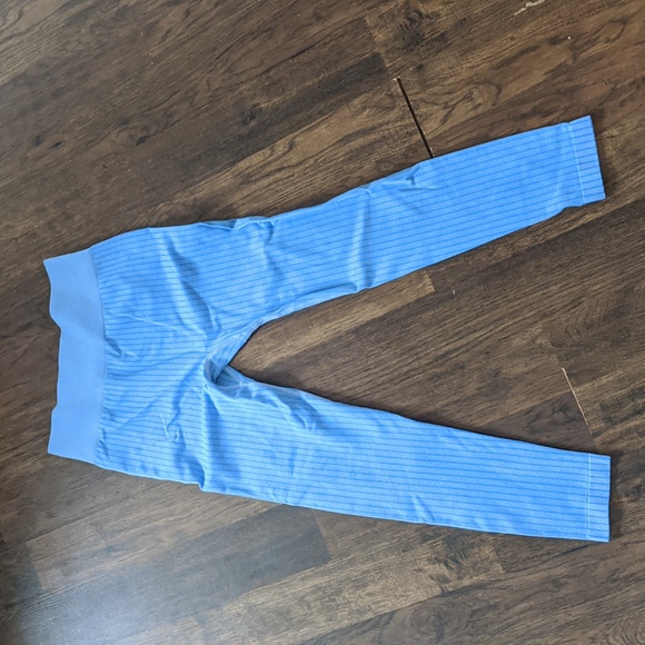 Women's workout leggings - Picture 1 of 4